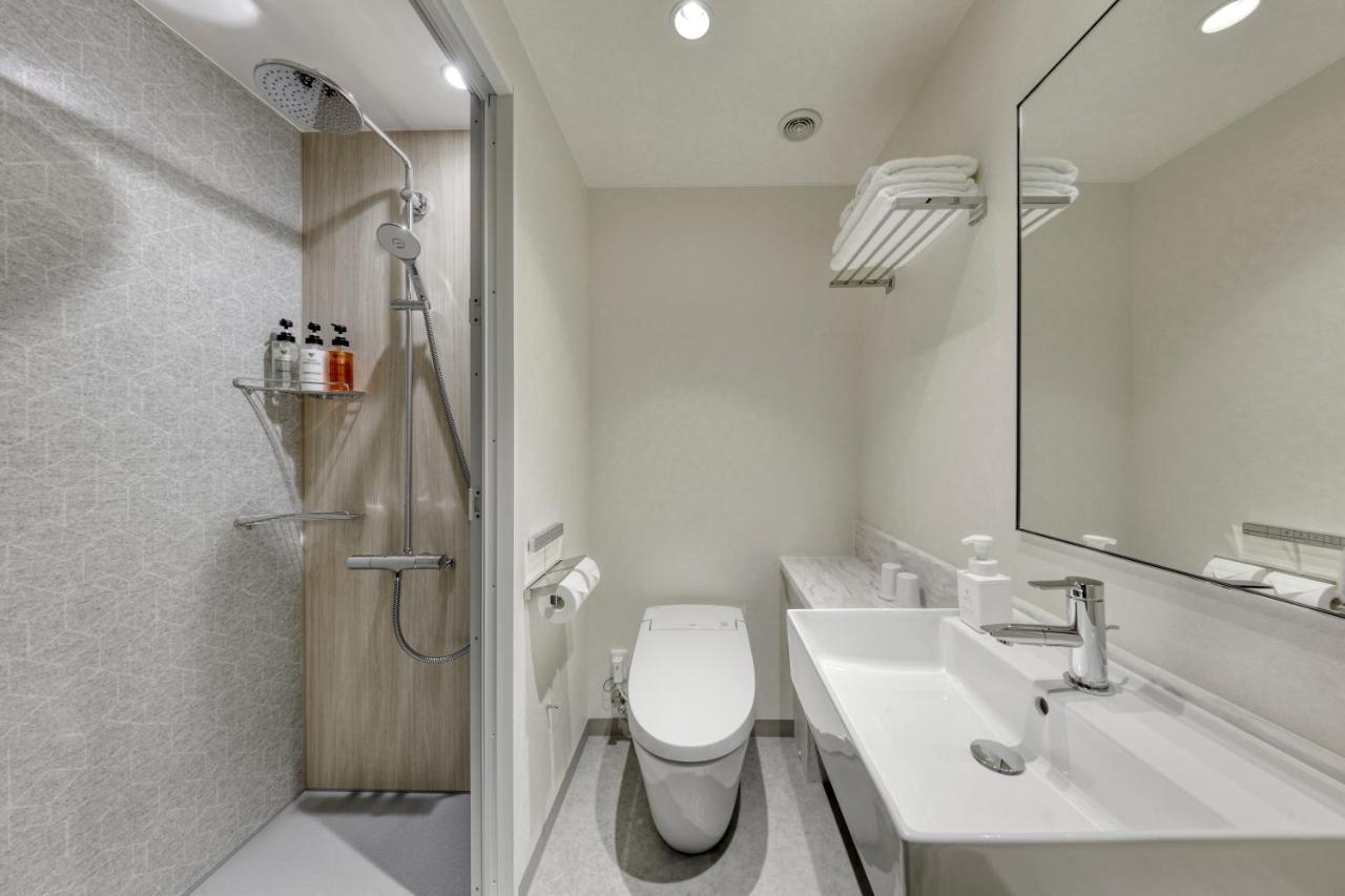 Superior King RoomShower boothNon-Smoking Above 14th floor